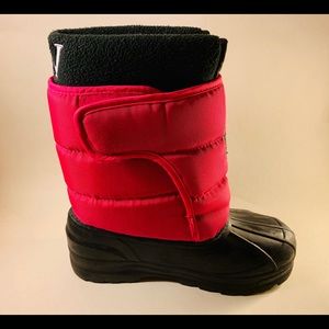 Snow boots polo u.s.p.a.fits size6.great condition
